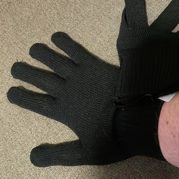 NWT!!! Gripper Gloves- 2 pairs - Picture 5 of 6